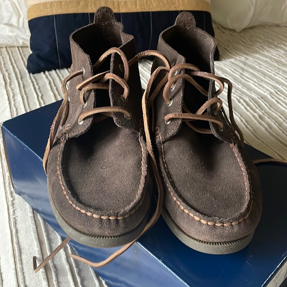 SPERRY MEN'S AUTHENTIC ORIGINAL SUEDE CHUKKA size 11.0